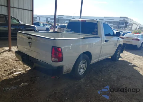 2022 Ram 1500 Classic Tradesman 4X2 6'4 Box z USA, uszkodzony, nr VIN 3C6JR6AG4NG205341